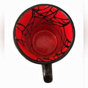 Black widdow ceramic mug